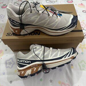 Salomon Xt-6 Low-Top Sneakers In Gray And White
